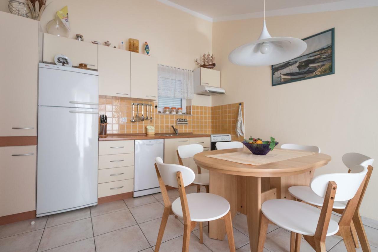 Apartman Nena Turanj Exterior photo