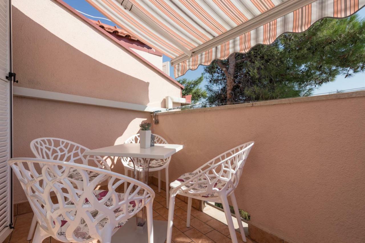 Apartman Nena Turanj Exterior photo