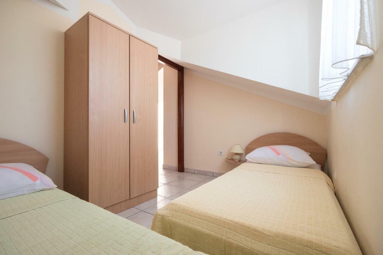 Apartman Nena Turanj Exterior photo